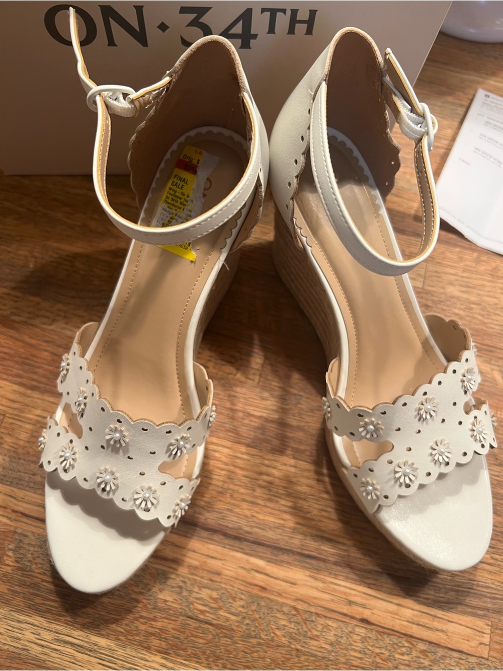 Women's Cream Floral Scalloped Espadrille Wedge Sandals On 34th Macys’ 9.5 NIB
